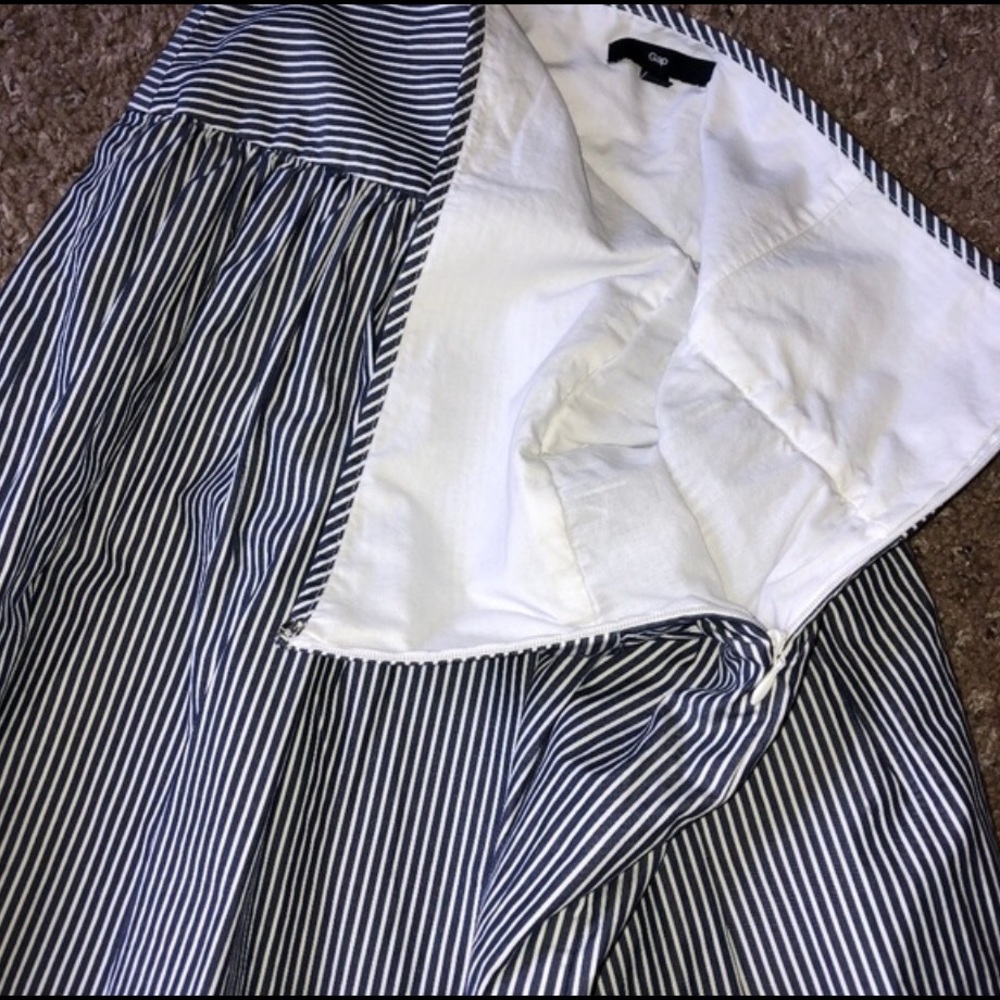 GAP Pinstripe Skirt Size 6 - Picture 2 of 5
